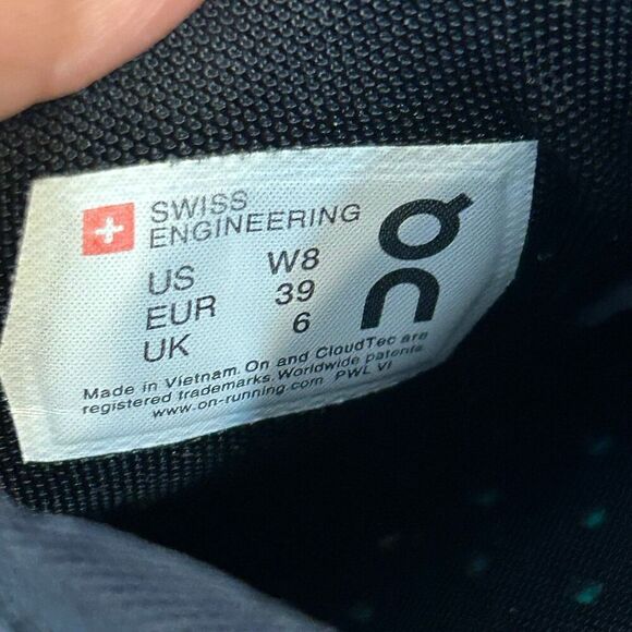 On CLOUDFLOW black running athletic training lace up shoes sneakers women’s 8 - Picture 3 of 9